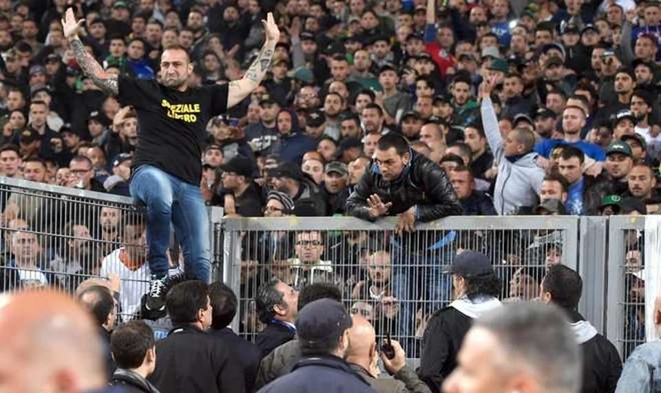 Calcio, quando gli ultrà la fanno da padroni