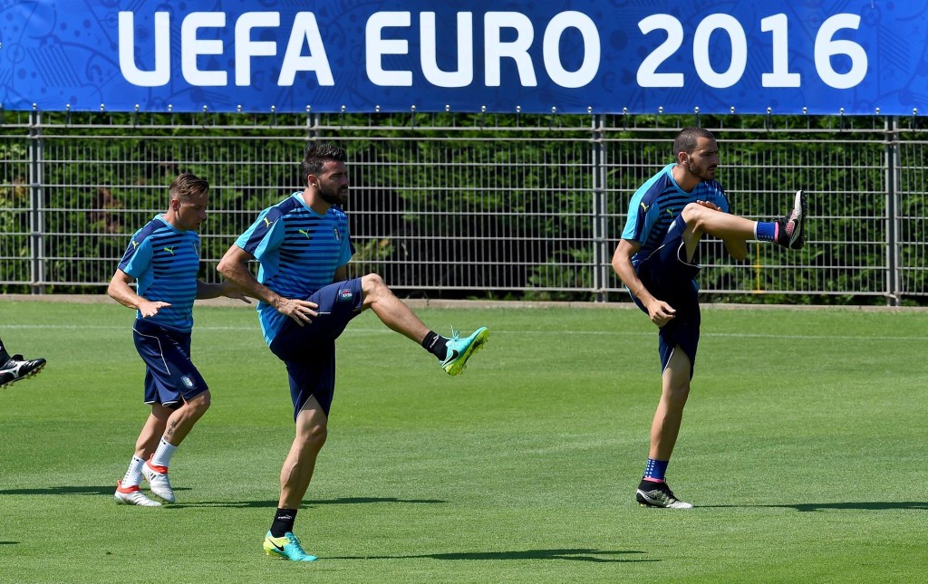 Euro 2016, vigilia di Italia-Germania: De Rossi lavora in gruppo. Low: "Il nostro ostacolo più grande"