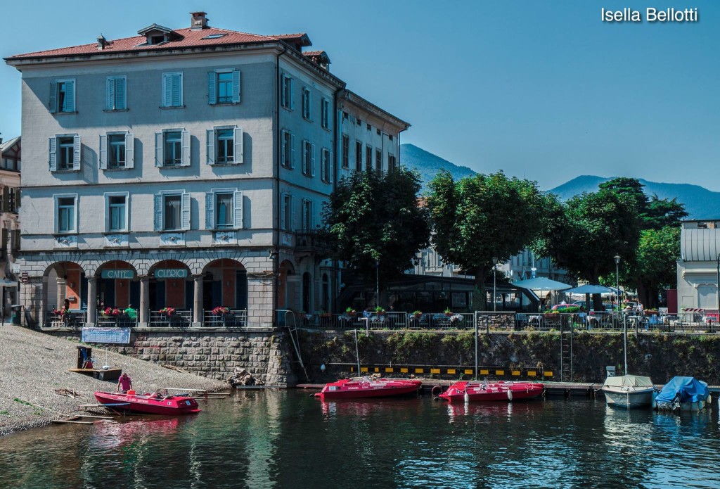 L'estate a Luino, nella foto del giorno di Isella Bellotti dal Porto Vecchio