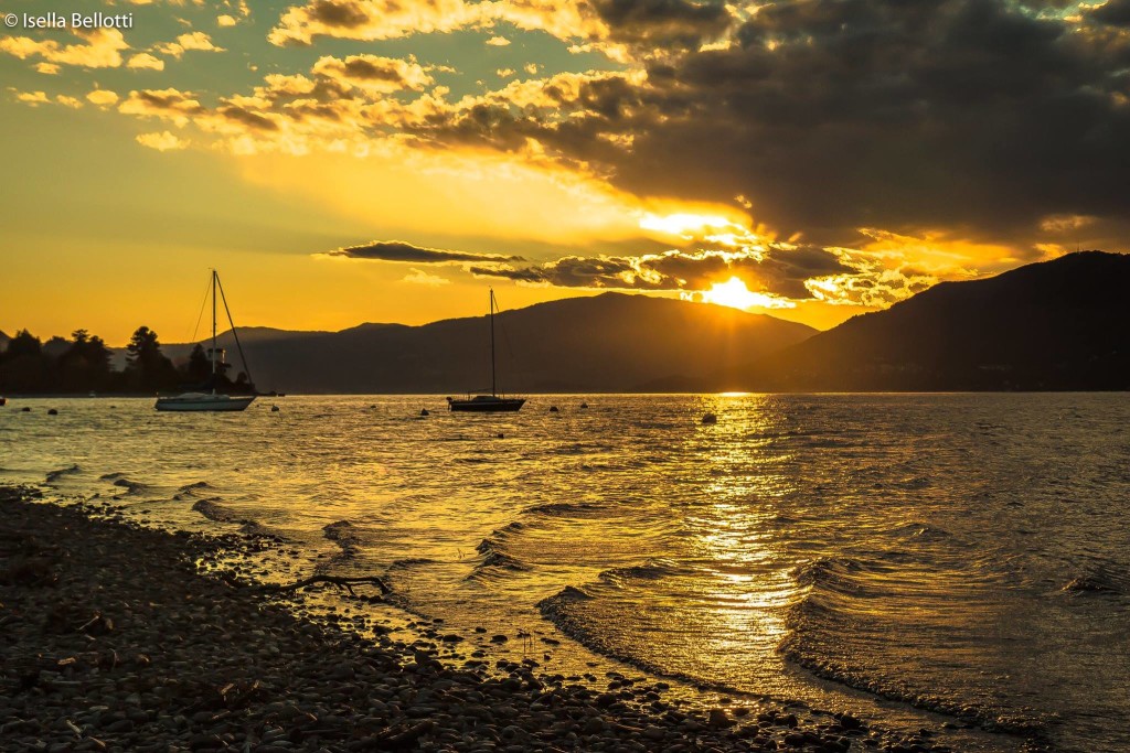 Buongiorno con la foto del giorno di Isella Bellotti, il lago Maggiore da Germignaga