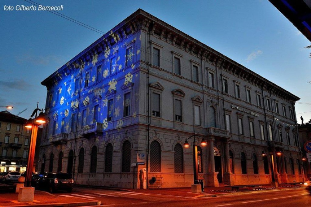 Buongiorno con la foto di Gilberto Bernecoli, "Il Natale a Luino"