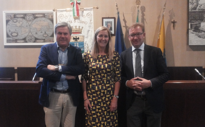 Da destra il sindaco di Verbania, l'assessore luinese allo Sviluppo, Alessandra Miglio, ed il sindaco di Luino, Andrea Pellicini