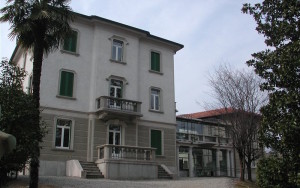La Biblioteca di Villa Hussy a Luino (provincia.va.it)