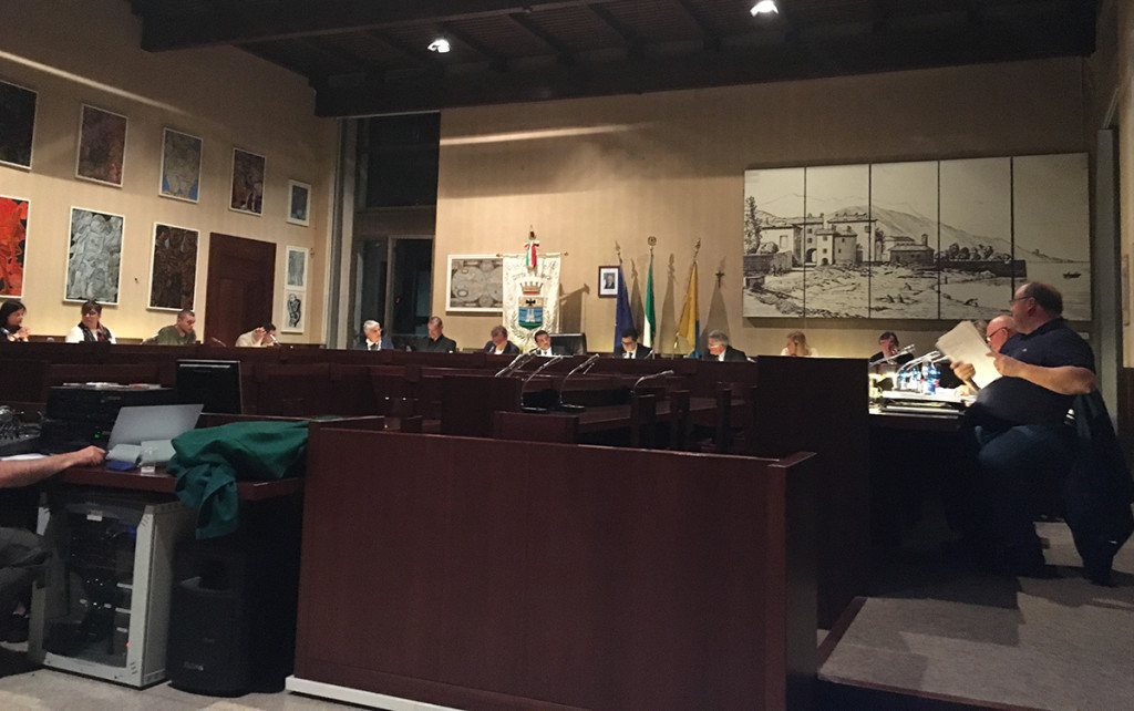 migranti luino consiglio comunale