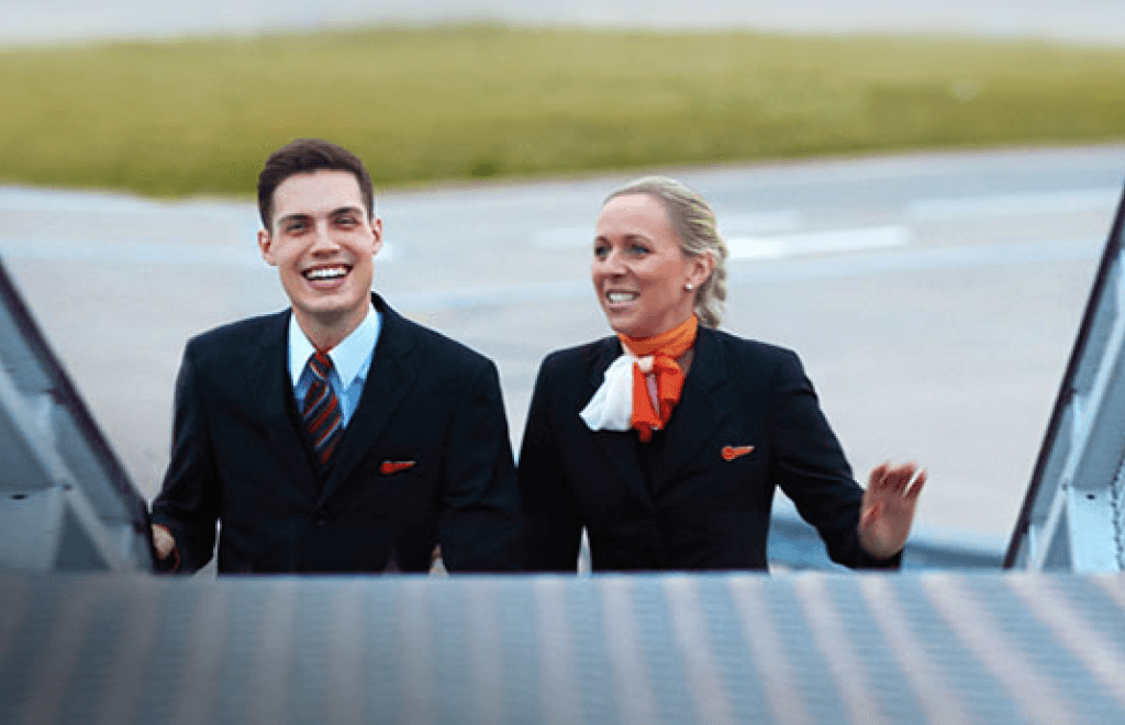 EasyJet cerca cento assunzioni per assistenti di volo in Italia. Ecco come fare domanda