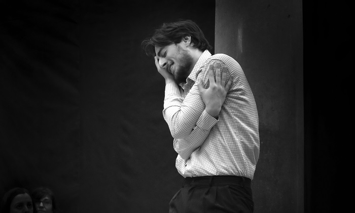 Cassano Valcuvia, sul palco del Teatro Periferico scene di vita dell'ex Manicomio di San Salvi