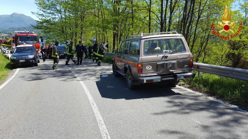 Lavena Ponte Tresa, scontro tra auto e scooter: muore una 86enne