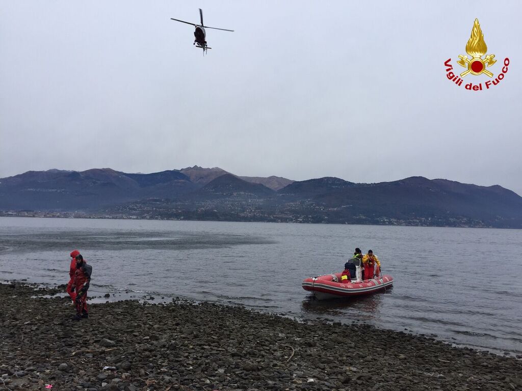 Cerro, spiaggia del "Fortino": si cerca una donna nelle acque del lago Maggiore