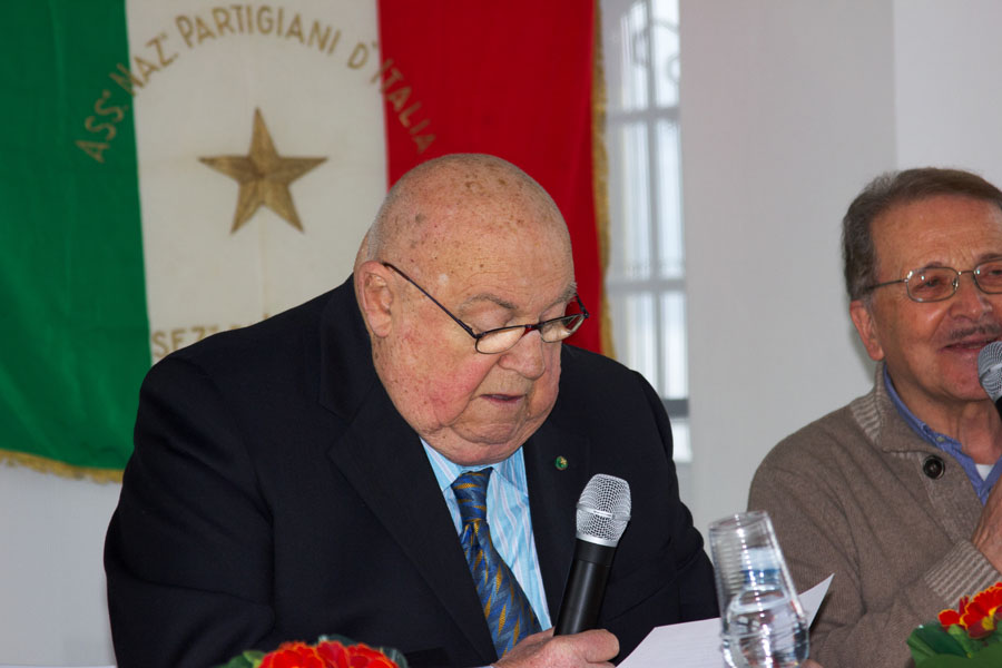 (Foto © OLIBA) - Il presidente ANPI Luino, Remo Passera