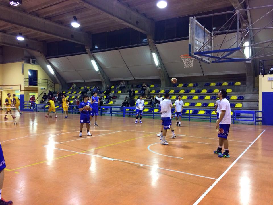 Prima vittoria per la Pallacanestro Verbano Luino, corsara sul campo di Fagnano Olona