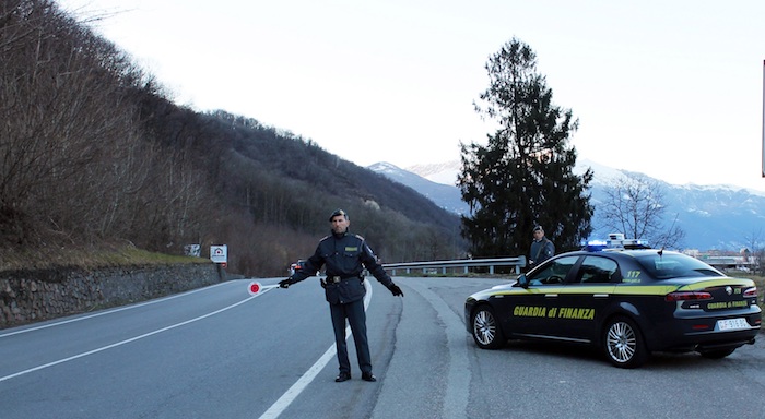 Luino e Cremenaga, sequestrati ad un pregiudicato 364mila euro in contanti