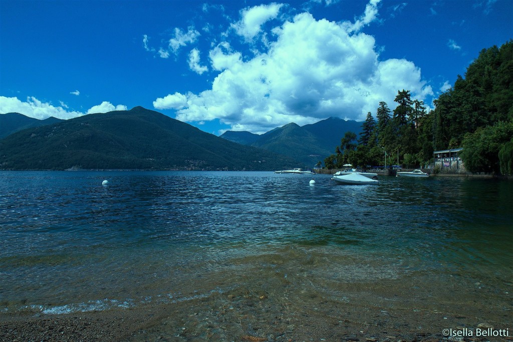 Il lago Maggiore verso Colmegna, la foto del giorno di Isella Bellotti