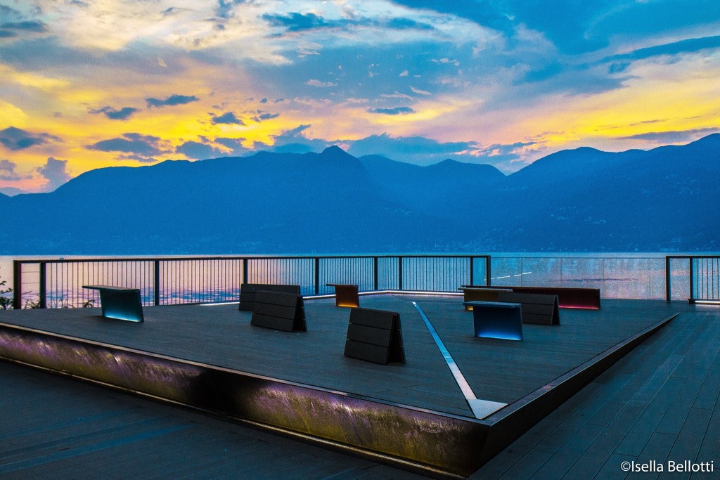 La foto del giorno è di Isella Bellotti: il lungolago di Luino