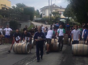 Luino, gran successo per il "Palio delle Botti" alle Motte
