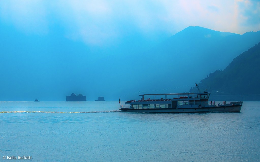 Buongiorno con il "lago e le sue sfumature", la foto del giorno di Isella Bellotti