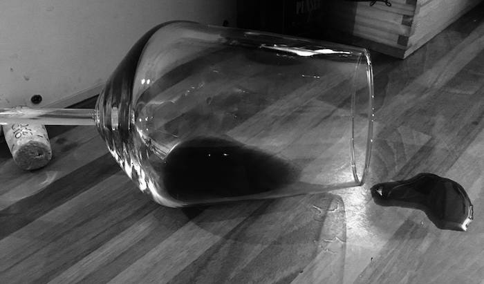 Luino, "Al Cantinone": "Sorsi di lettura", una serata noir a base di storie, gusto e vino