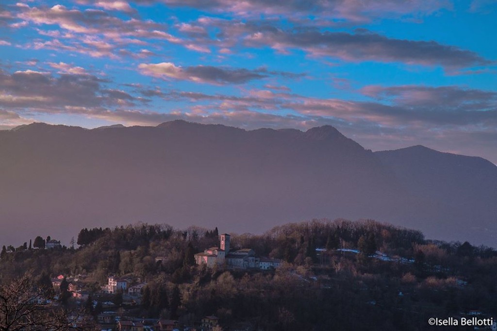 Buongiorno con la foto del giorno di Isella Bellotti, Brezzo di Bedero e la Canonica
