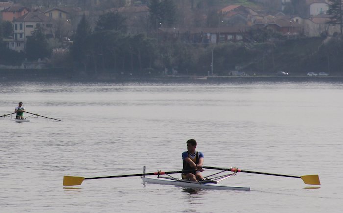 (La Canottieri Luino sul podio alla regata regionale di Gavirate - 1x ragazzi Simone Pagliuca)
