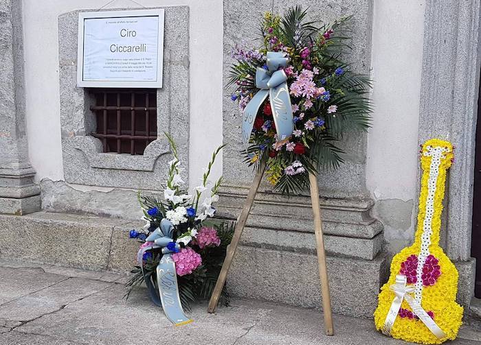 Oggi a Marchirolo l'addio al prof Ciro, una vita tra musica e insegnamento.