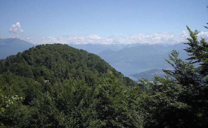 Castelveccana, un'escursione al Cuvignone in occasione della 17°giornata mondiale dei sentieri