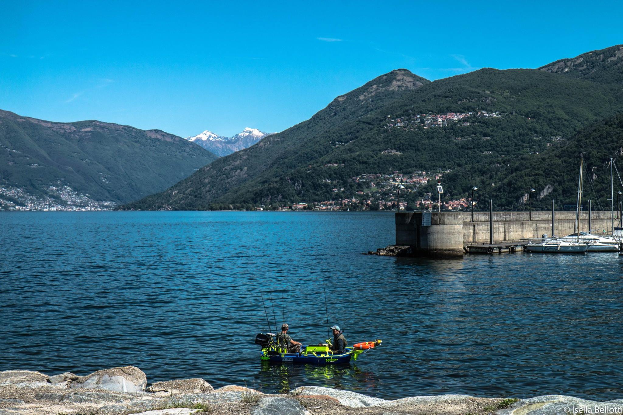 Buona domenica a tutti con la foto del giorno di Isella Bellotti, uno sguardo sul lago
