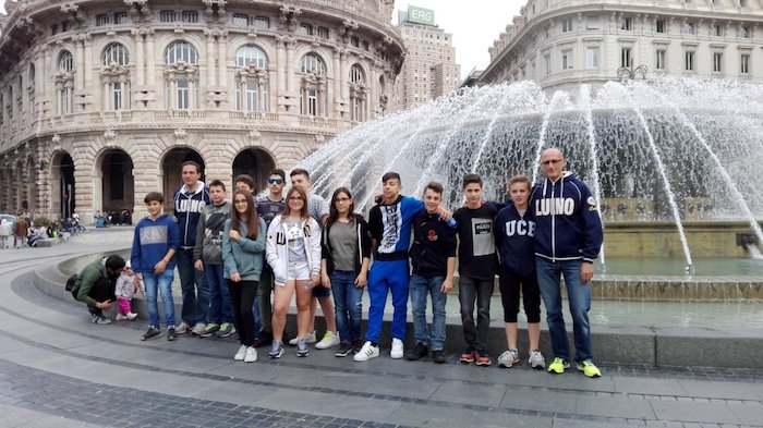 Quattro medaglie per la Canottieri Luino tra Genova e Gavirate (gruppo Genova)