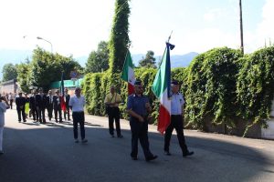 Luino, una folla accoglie la statua della Madonna Pellegrina di Fatima. Le foto