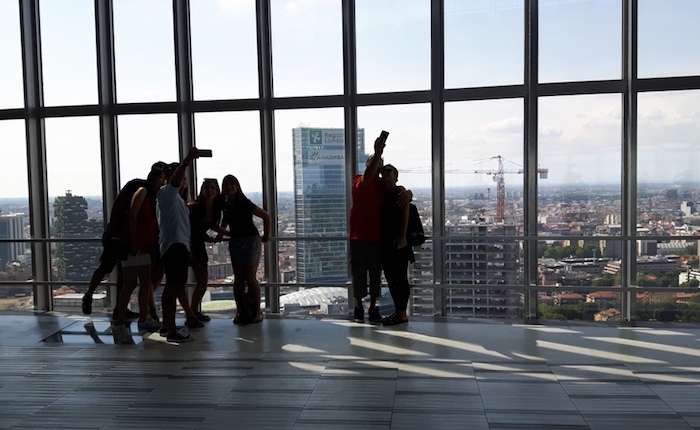 Pirellone aperto e “Un selfie tra le nuvole”: oltre 4100 presenze per visitare Aula, Belvedere e mostre