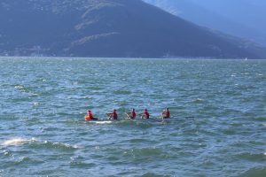 Sfida all'ultima vogata sul lago Maggiore, grande successo per il "Palio in Divisa"