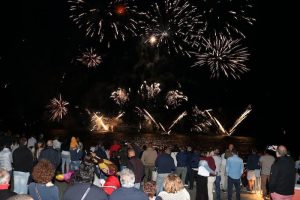In settemila invadono Luino, un sabato da incorniciare tra processione e fuochi d'artificio (Foto © Davide Boldrini)