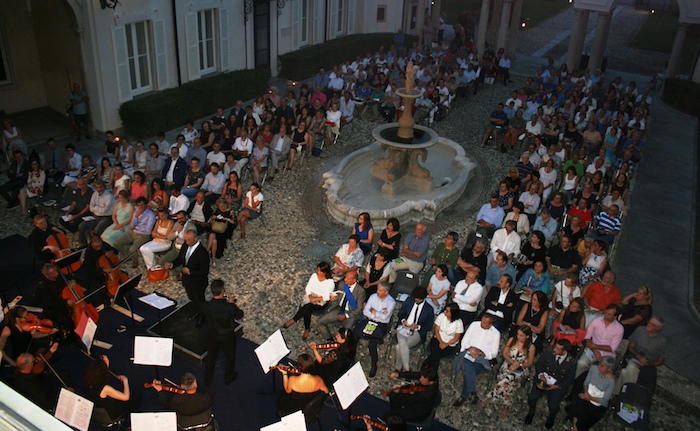 Pubblico numeroso al concerto organizzato per i 90 anni della Provincia di Varese