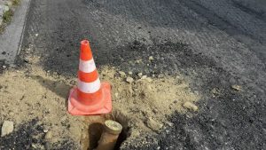 "Rischi continui in via Brughiere per scooter e auto, da ottobre un cantiere aperto"