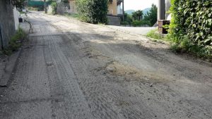 "Rischi continui in via Brughiere per scooter e auto, da ottobre un cantiere aperto"