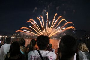Migliaia gli spettatori a Lavena Ponte Tresa per i fuochi d'artificio, un grande successo (Foto © Davide Boldrini)
