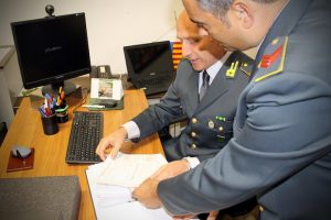 Sequestrati 17 immobili a Lavena Ponte Tresa, valore di oltre 4mln di euro. 16 persone indagate