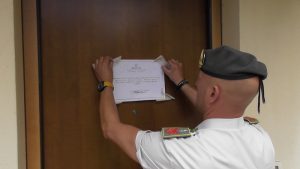 Sequestrati 17 immobili a Lavena Ponte Tresa, valore di oltre 4mln di euro. 16 persone indagate