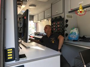Riprese sul fiume Tresa le ricerche dell'uomo scomparso ieri
