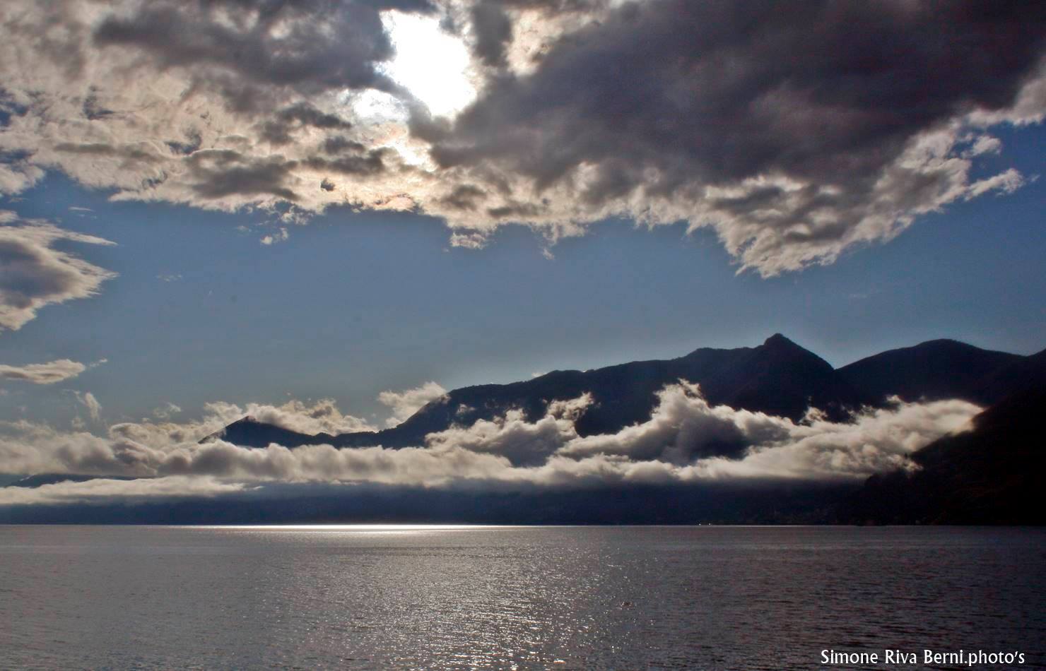 La magia delle nuvole a Maccagno sul lago Maggiore