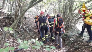Castelveccana: scivola in un canalone sul monte San Michele, salvato 80enne