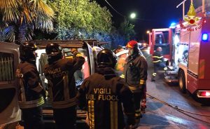 Incidente a Luino, furgoncino contro guard rail in via Lugano. 52enne in Ospedale
