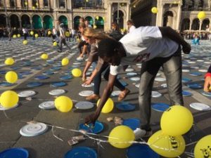 In Duomo a Milano la più imponente opera di Pixel Art del mondo: tra i volontari i ragazzi Agrisol