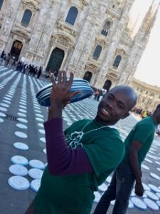 In Duomo a Milano la più imponente opera di Pixel Art del mondo: tra i volontari i ragazzi Agrisol