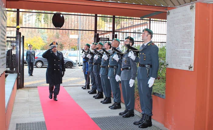 Guardia di Finanza, il Comandante Interregionale Vicanolo visita la sede di Varese