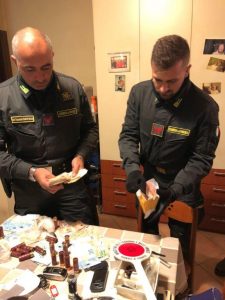 Guardia di Finanza di Varese, arrestato un 49enne per spaccio di cocaina