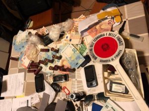 Guardia di Finanza di Varese, arrestato un 49enne per spaccio di cocaina