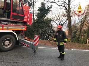 Due incidenti in poco tempo a Brezzo di Bedero. Un 23enne ed un 19enne finiscono in Ospedale