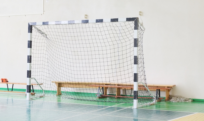 Luino, frattura durante l'ora di ginnastica: prof assolto dall'accusa di lesioni e omessa vigilanza
