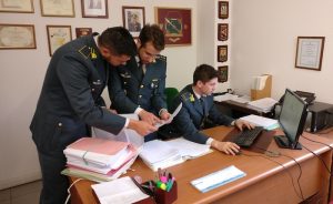 Varese, Guardia di Finanza: scoperte tre cartiere, false fatture per 7milioni di euro. 4 denunciati
