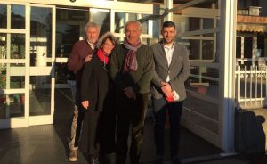 Luino, solidarietà ed auguri di Natale al Monsignor Comi con il ristorante Miralago Colmegna