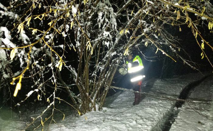 Neve, riaperta la strada tra Luino e Cremenaga. Smottamento nella notte ad Arcumeggia